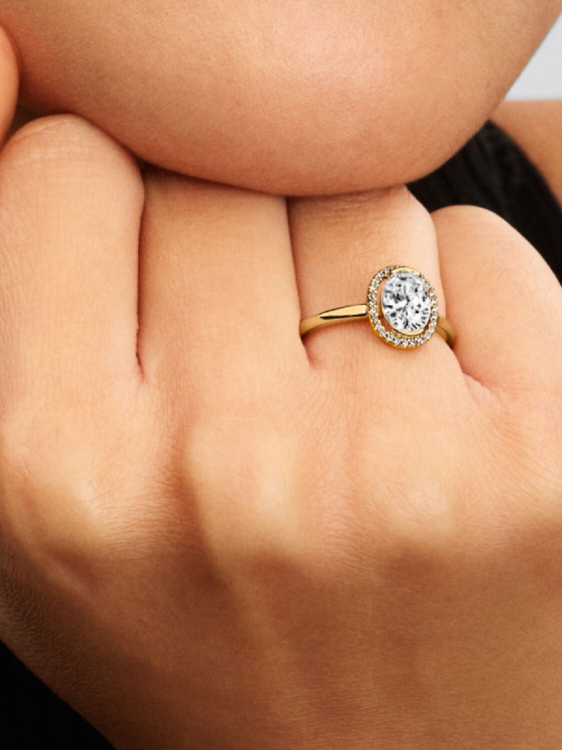 Pandora Oval Sparkling Halo Ring