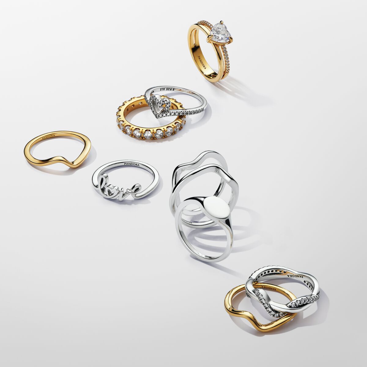 Pandora Sparkling Intertwined Wave Ring