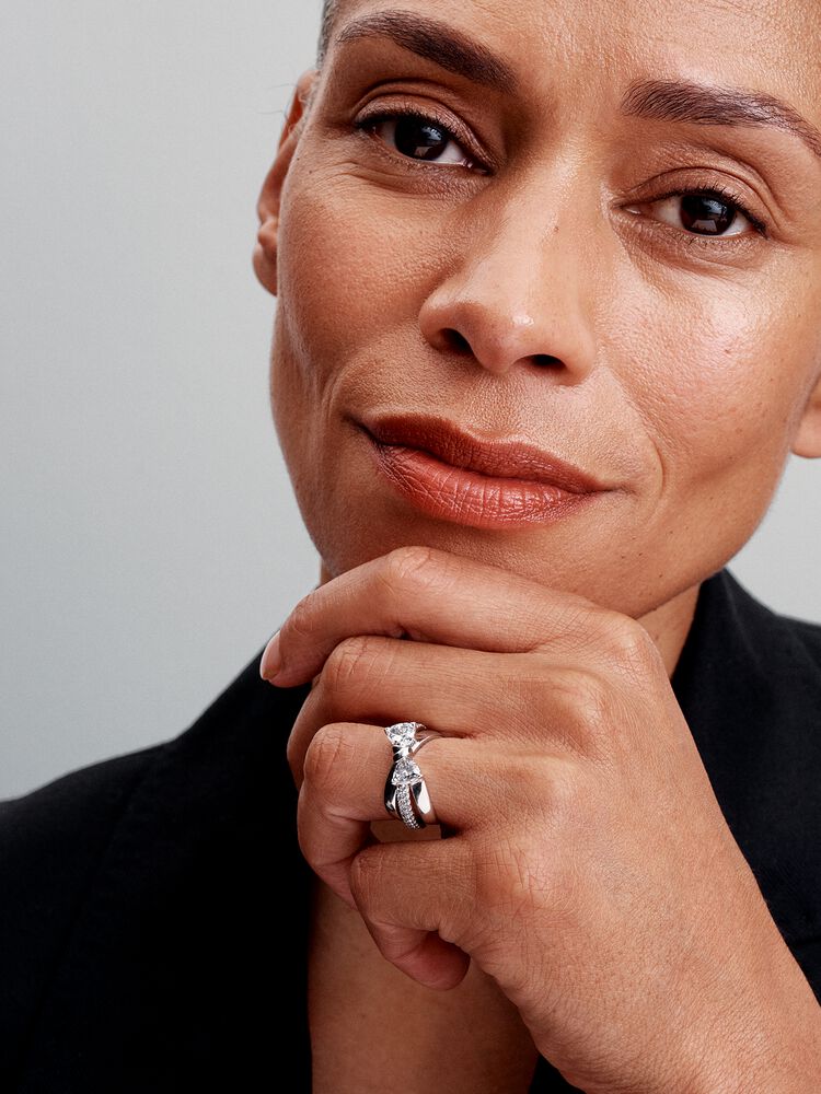 Pandora Sparkling Bow Crossover Ring