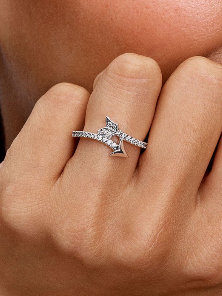 Pandora Sparkling Arrow Ring