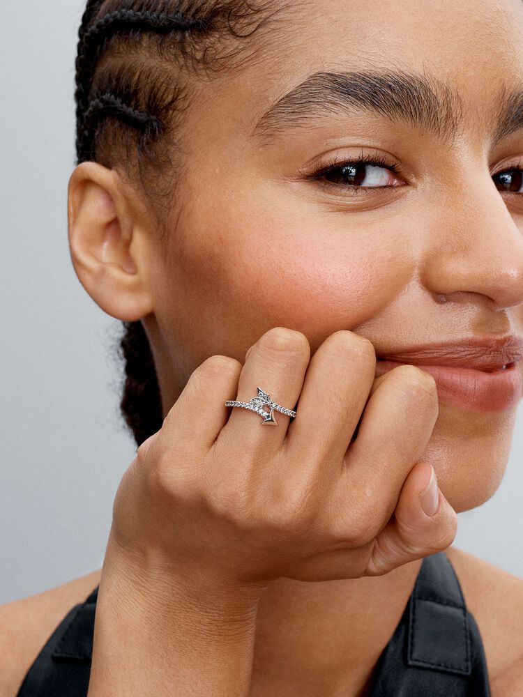 Pandora Sparkling Arrow Ring