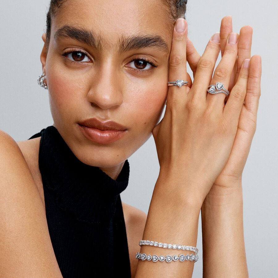 Pandora Wavy Pave Heart Ring