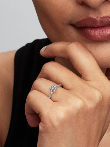 Pandora Sparkling Flower Ring 194499C01