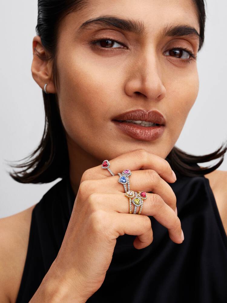 Pandora Sparkling Elevated Heart Ring 198421C05