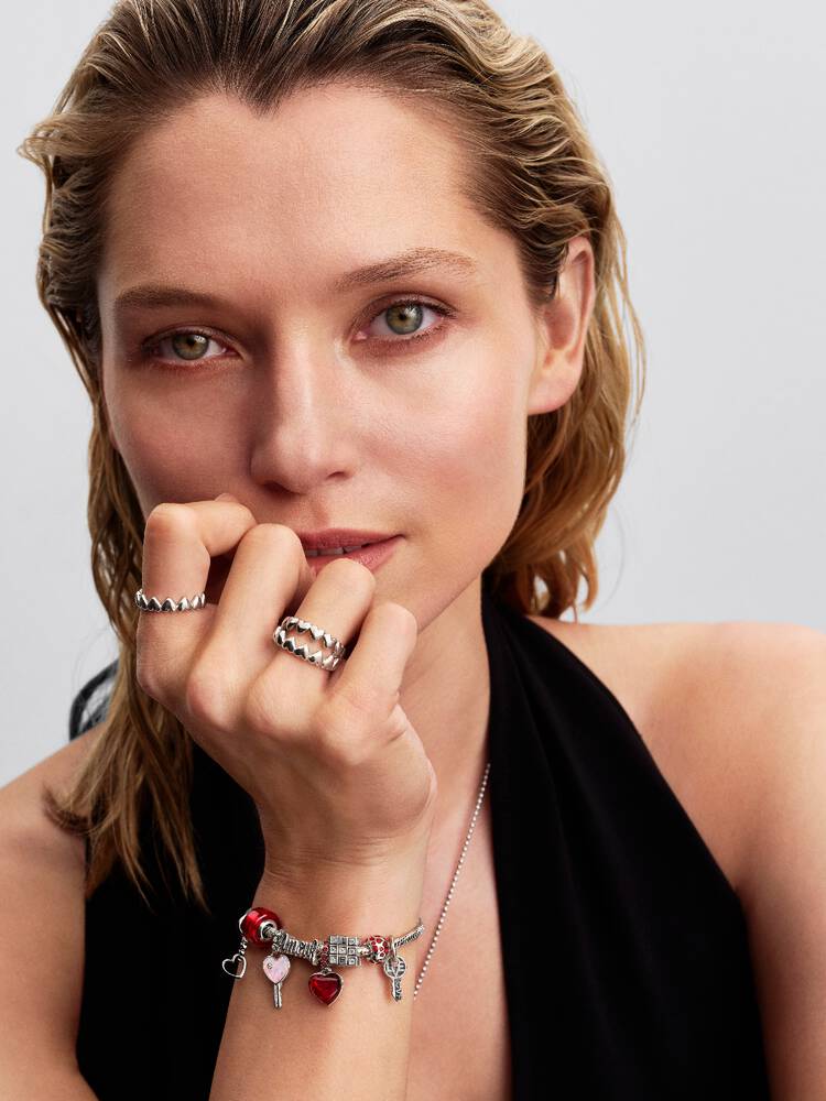 Pandora Amour Script Charm
