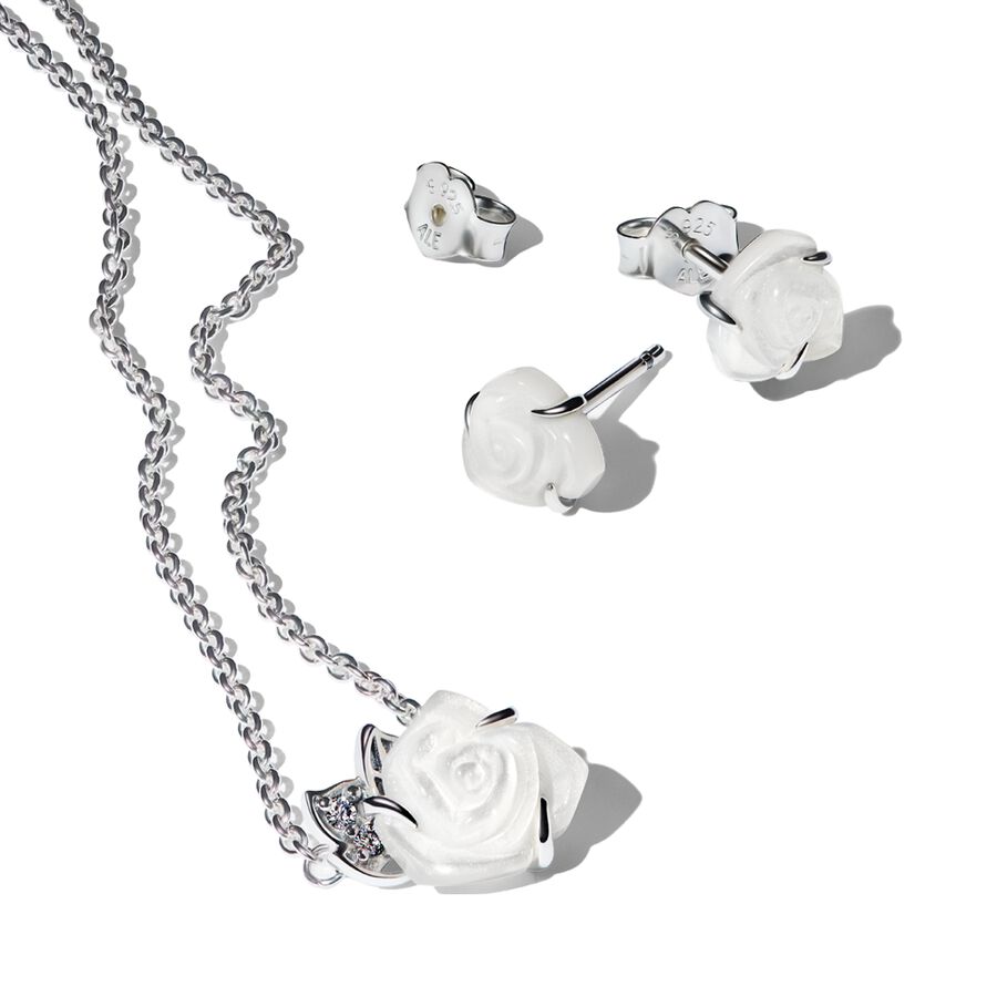 Pandora 
White Rose in Bloom Jewelery Gift Set