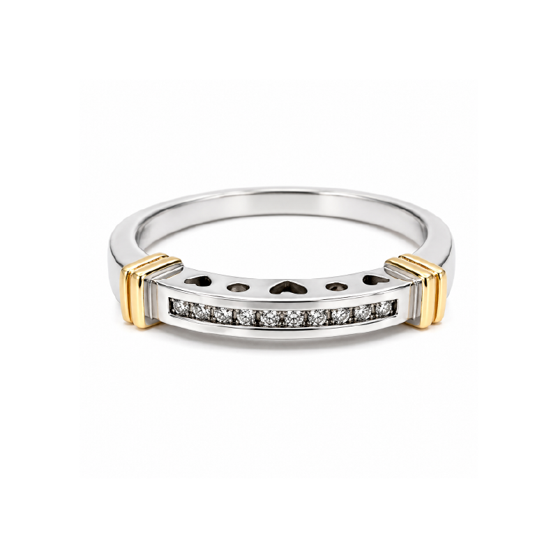 10K White Gold 0.15CT Diamond Heart Band
