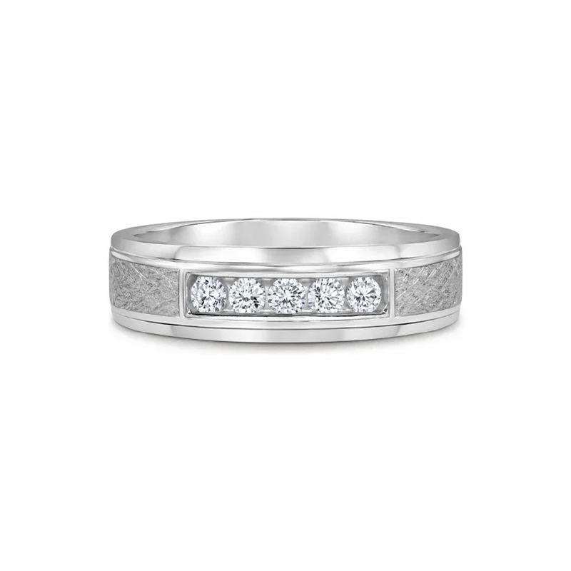 10K White Gold 0.25 TDW Diamond Wedding Band