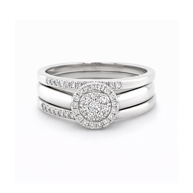 Sparkling 10K White Gold and 0.25TDW Diamond Bridal Set with Round Cluster