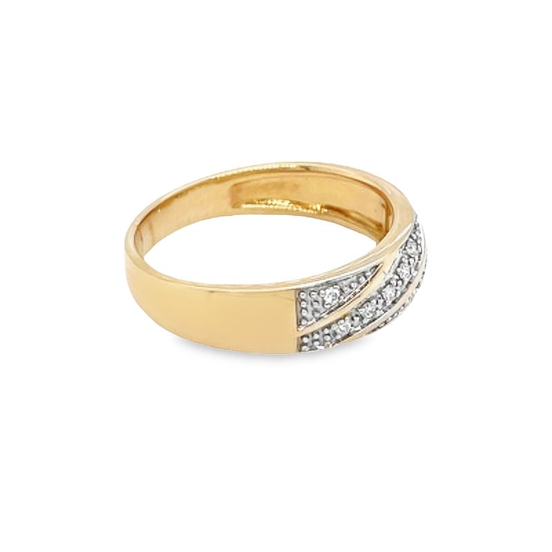 10K Yellow Gold 0.10TDW Men&#39;s Diamond Prong Set Wedding Band