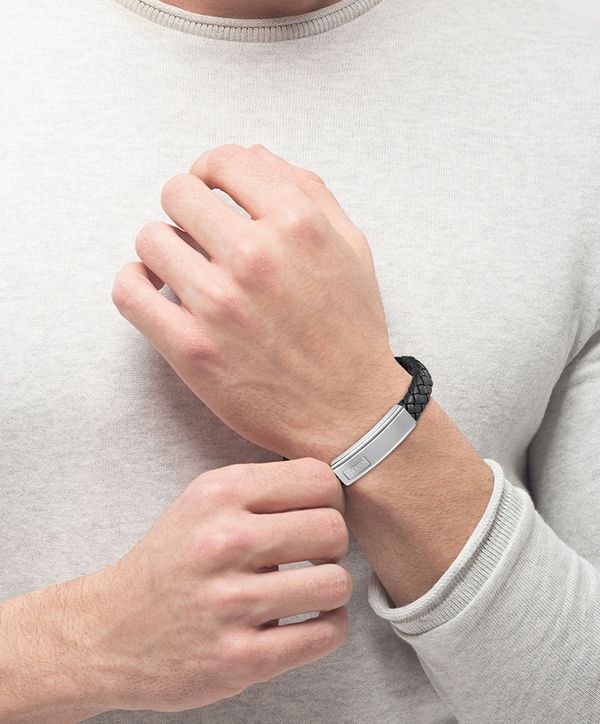 Hugo Boss Jewellery Men&#39;s Lander Black Leather Bracelet 1580178M