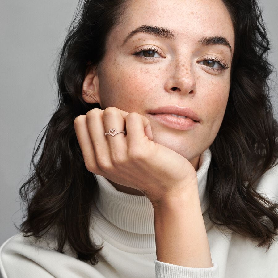 Pandora Sparkling Wishbone Heart Ring 189302C01