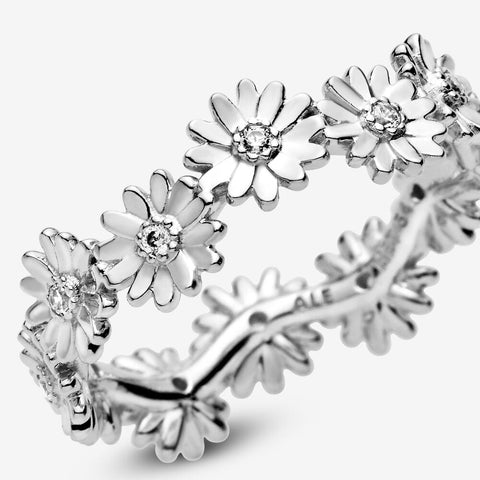 Pandora Sparkling Daisy Flower Crown Ring