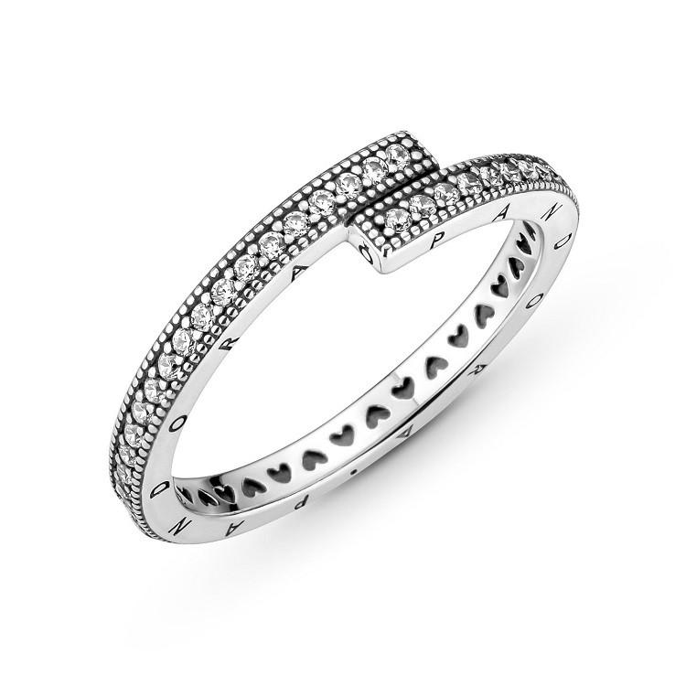 Pandora Sparkling Overlapping Ring