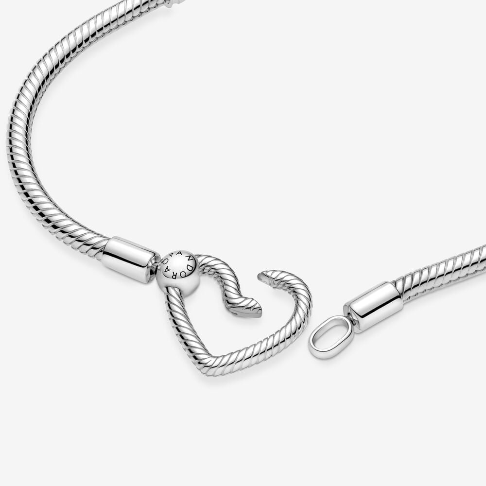 Pandora Moments Heart Closure Snake Chain Bracelet 599539C00