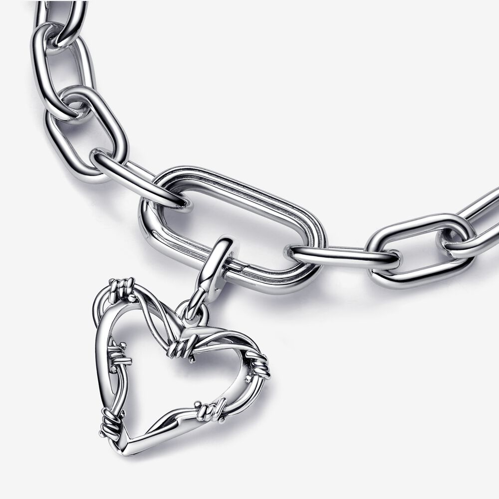 Pandora ME Wire Heart Medallion 