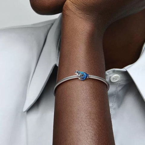 Pandora the Metallic Blue Gecko Charm