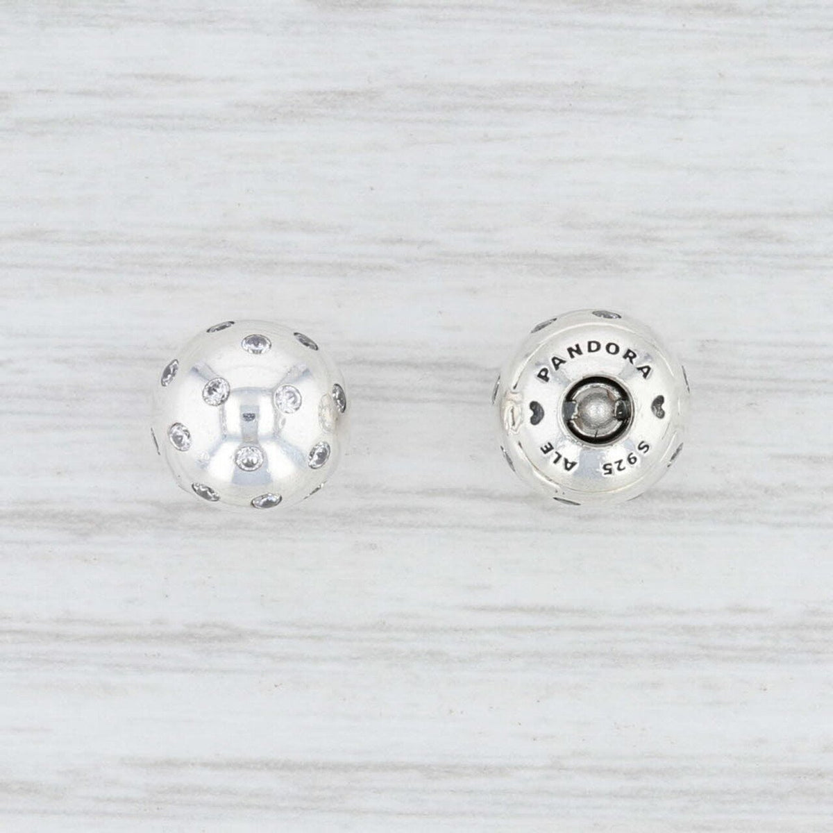 Pandora Shimmering End Caps