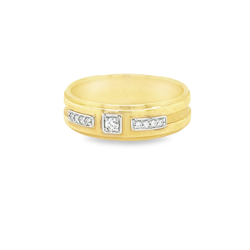 0.10TDW Diamond Men&#39;s Band in 10K Yellow Gold