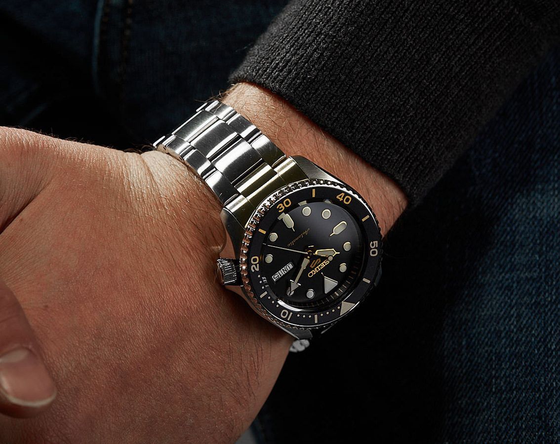 Seiko 5 Sports Automatic Black Dial Men&#39;s Watch SRPD57K1