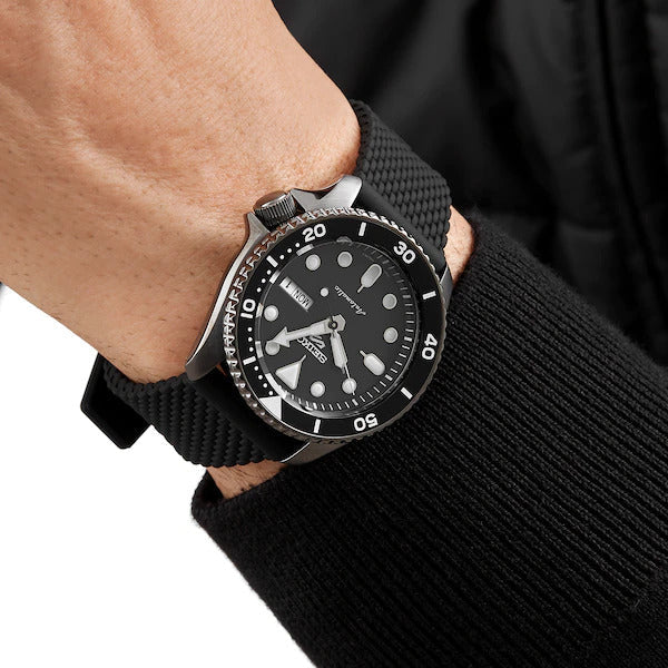 Seiko 5 Sports Automatic Black Dial Men&#39;s Watch SRPD65K2