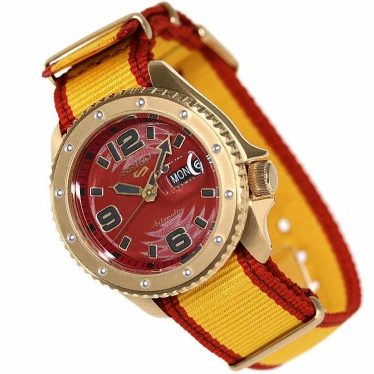 Seiko 5 Sports Street Fighter V Limited Edition Zangief Men&#39;s Watch SRPF24