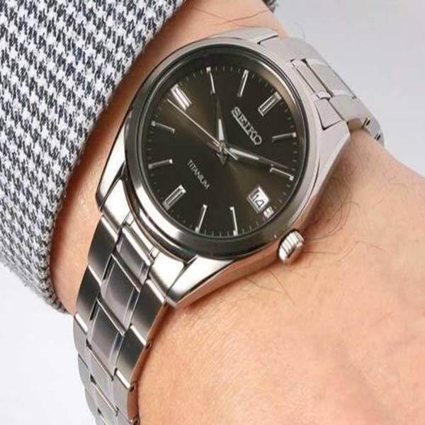 Seiko Quartz Mens Watch SUR375